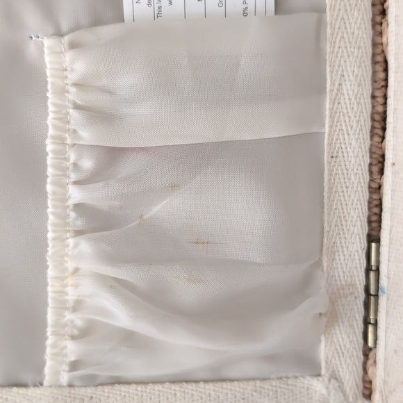 VGT,Dritz Woven/Wicker Small Sewing Basket with Striped Fabric. - Picture 9 of 13